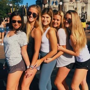 Meet your Posher, Alyssa